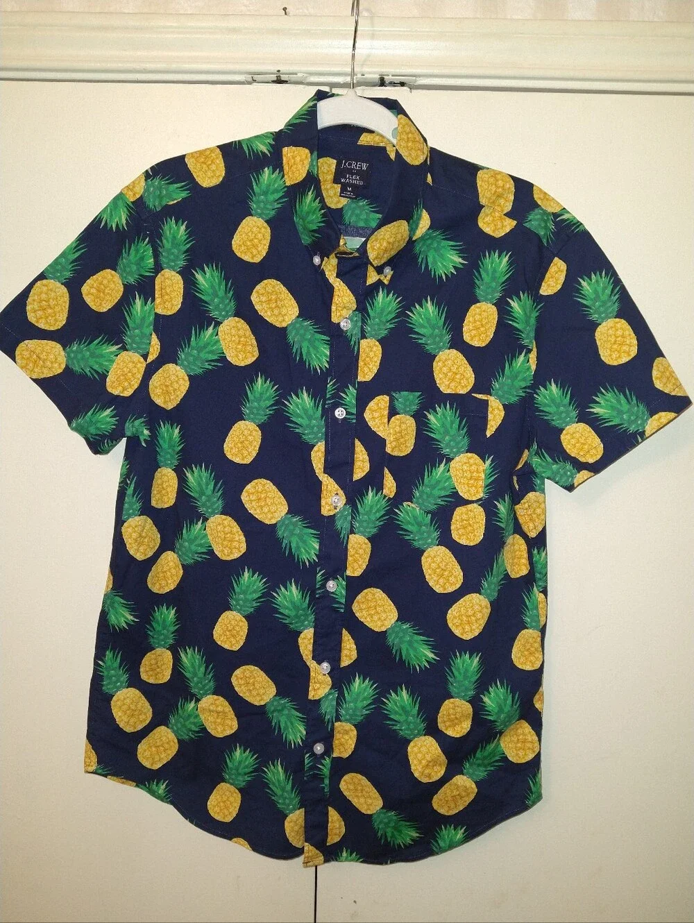 J Crew Flex Washed Slim Pineapple Print Button Down Shirt Men's sz Medium